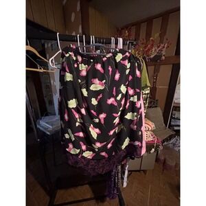 Sag Harbor Woman Black Floral Print Skirt  Lace Trim Elastic Waist Reversible